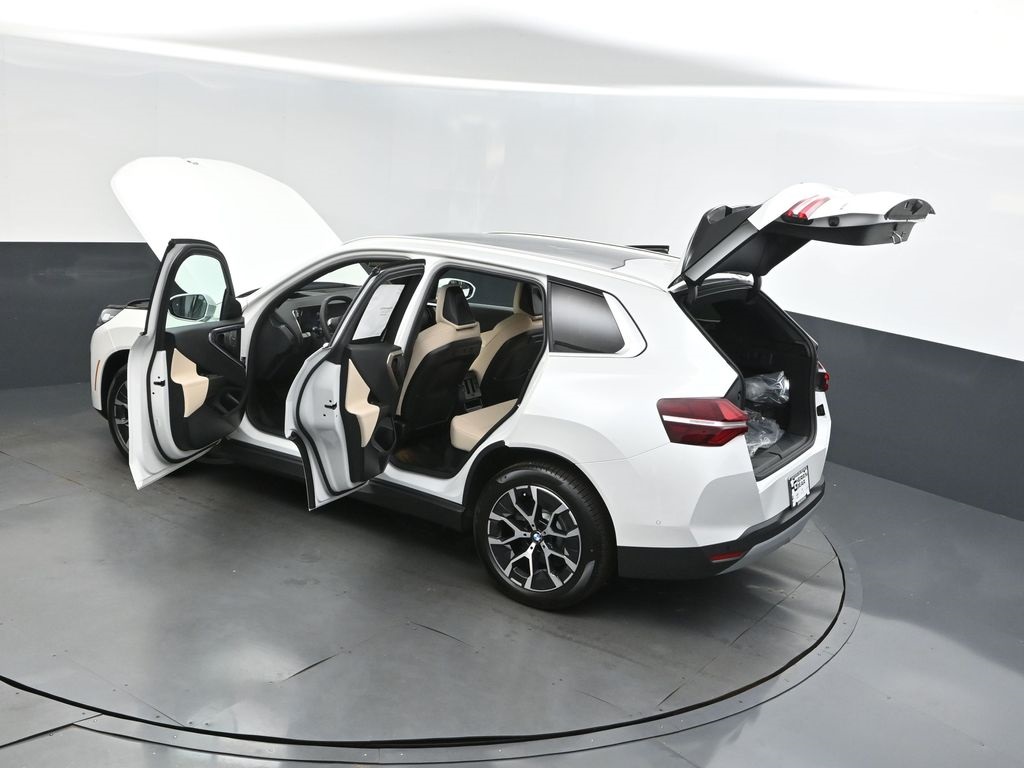 2025 Mineral White Metallic BMW X3 30 xDrive AWD SUV