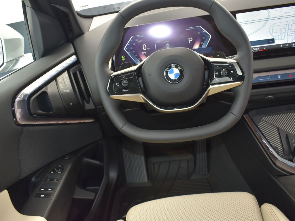 2025 Mineral White Metallic BMW X3 30 xDrive AWD SUV