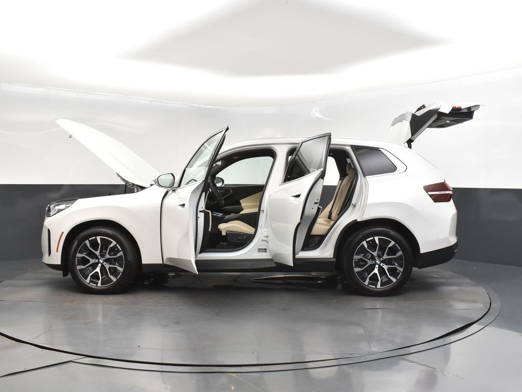 2025 Mineral White Metallic BMW X3 30 xDrive AWD SUV