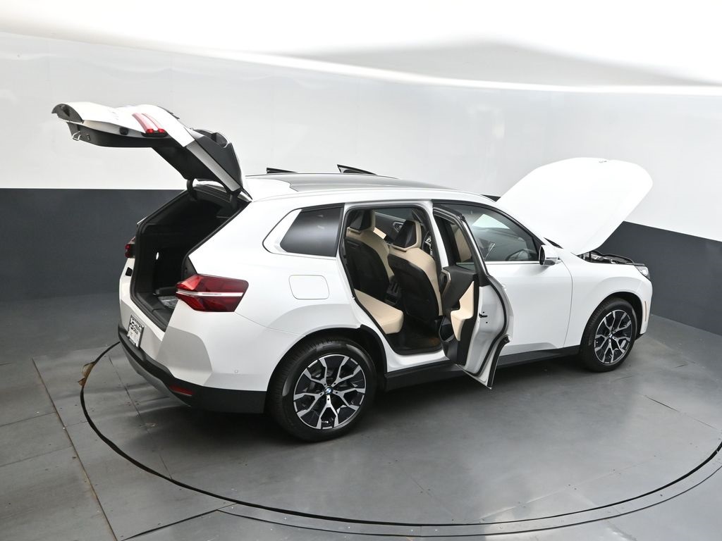 2025 Mineral White Metallic BMW X3 30 xDrive AWD SUV