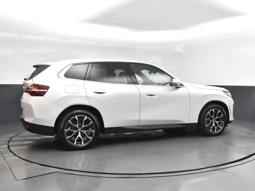 2025 Mineral White Metallic BMW X3 30 xDrive AWD SUV