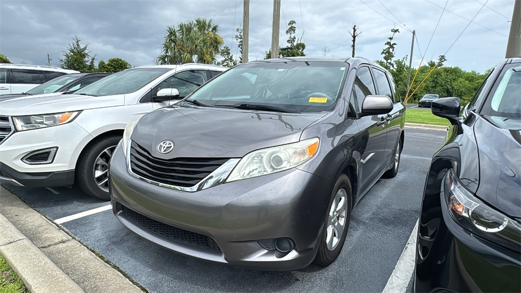 2014 Gray Toyota Sienna LE FWD Van