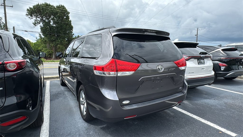 2014 Gray Toyota Sienna LE FWD Van
