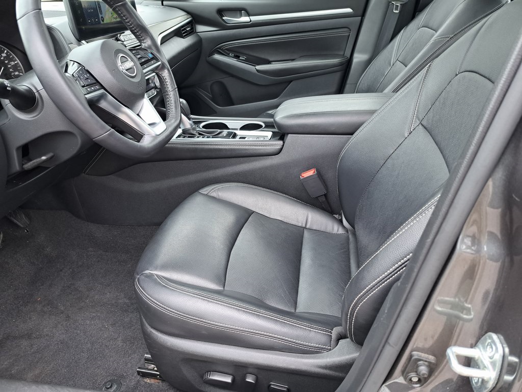 2023 Nissan Altima 2.5 SL Sedan 4 Dr. FWD 25