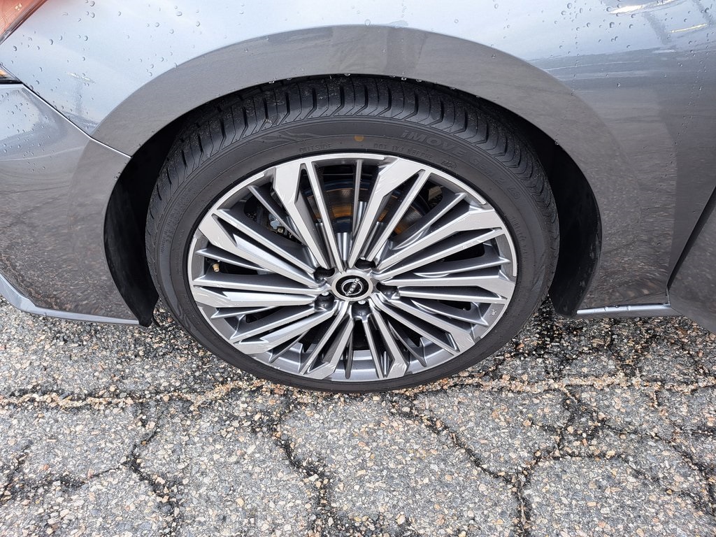 2023 Nissan Altima 2.5 SL Sedan 4 Dr. FWD 29