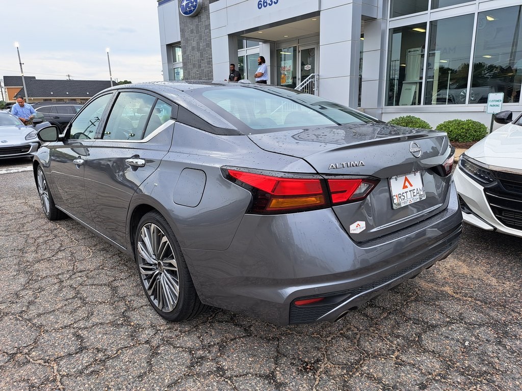 2023 Nissan Altima 2.5 SL Sedan 4 Dr. FWD 4