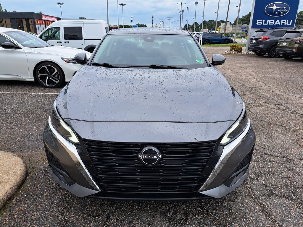 2023 Nissan Altima 2.5 SL Sedan 4 Dr. FWD 9