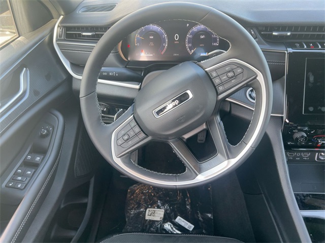 new 2025 Jeep Grand Cherokee L car, priced at $44,490