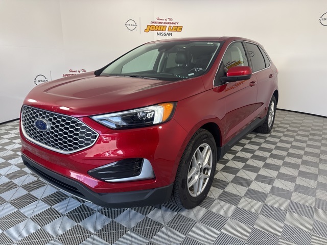 2023 Red Metallic Ford Edge SEL SUV