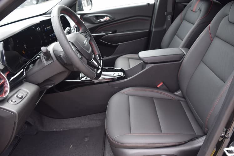 2025 Black Metallic Chevrolet Trax 2RS FWD SUV