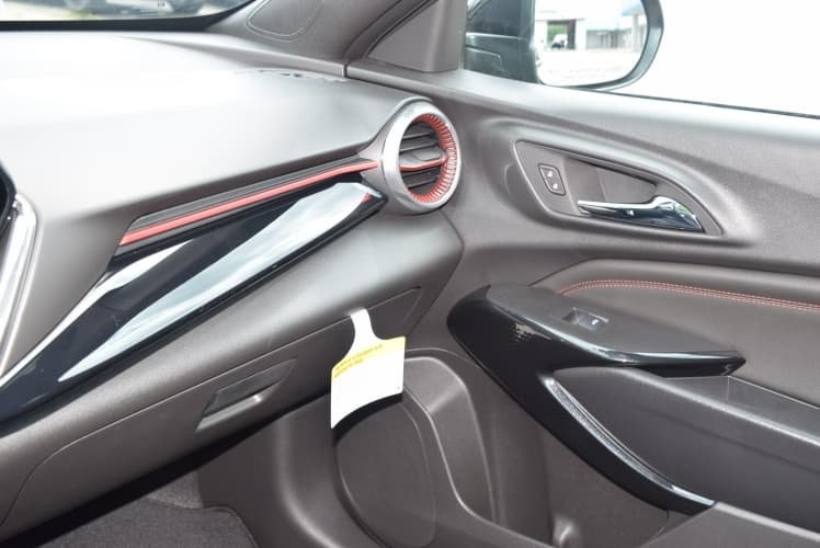 2025 Black Metallic Chevrolet Trax 2RS FWD SUV