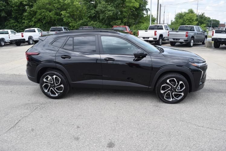 2025 Black Metallic Chevrolet Trax 2RS FWD SUV