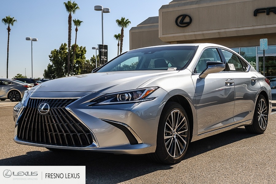 2025 Lexus ES 300h photo 3