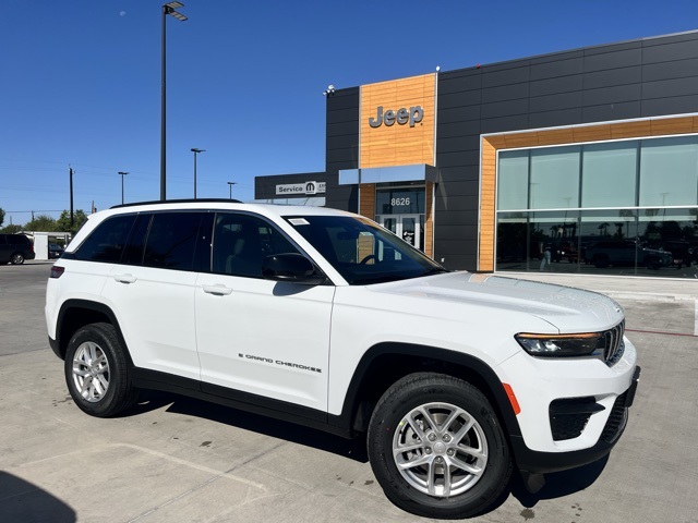2025 Jeep Grand Cherokee Laredo's photo