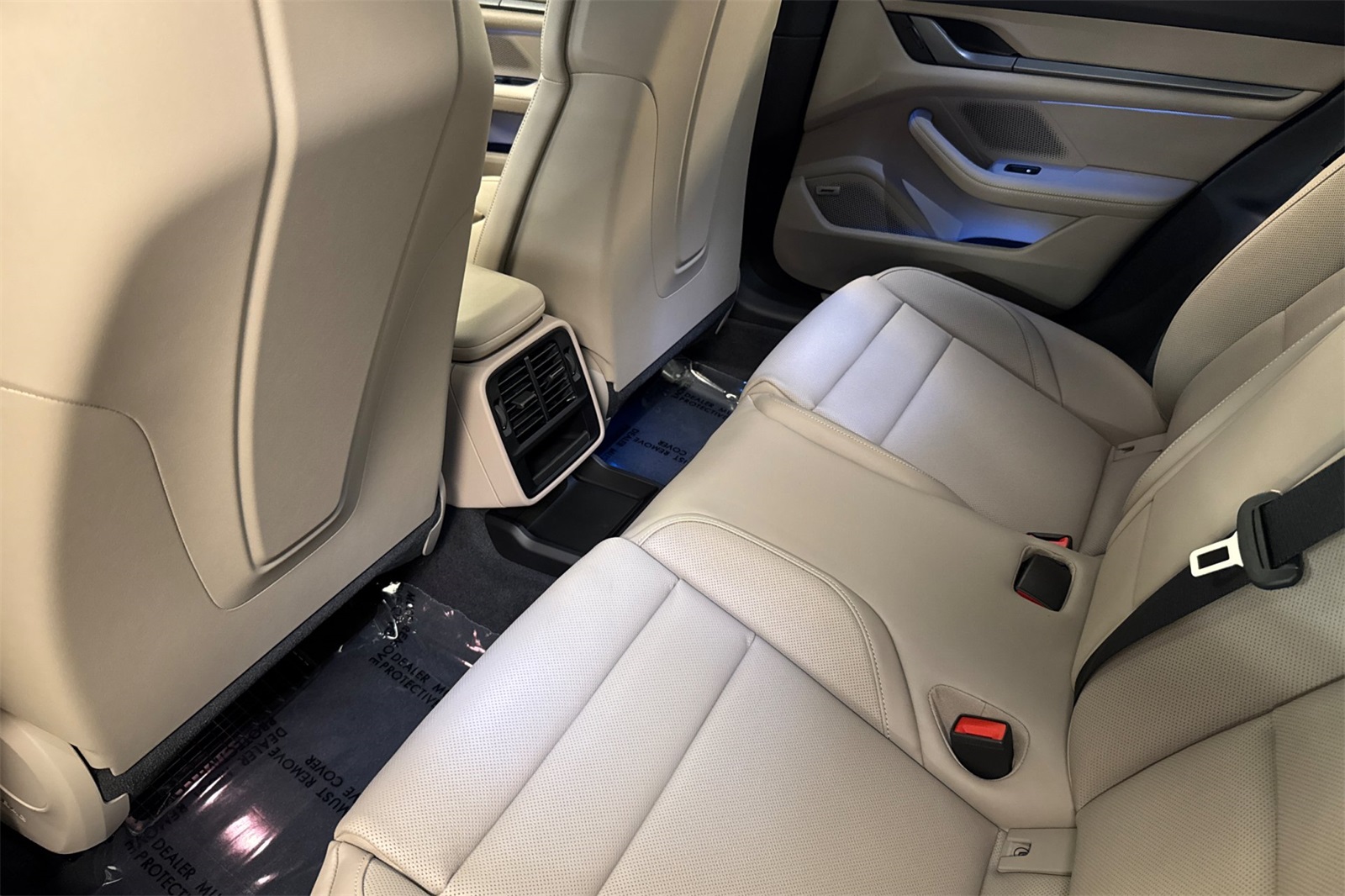 2025 Porsche Taycan 4 photo 14