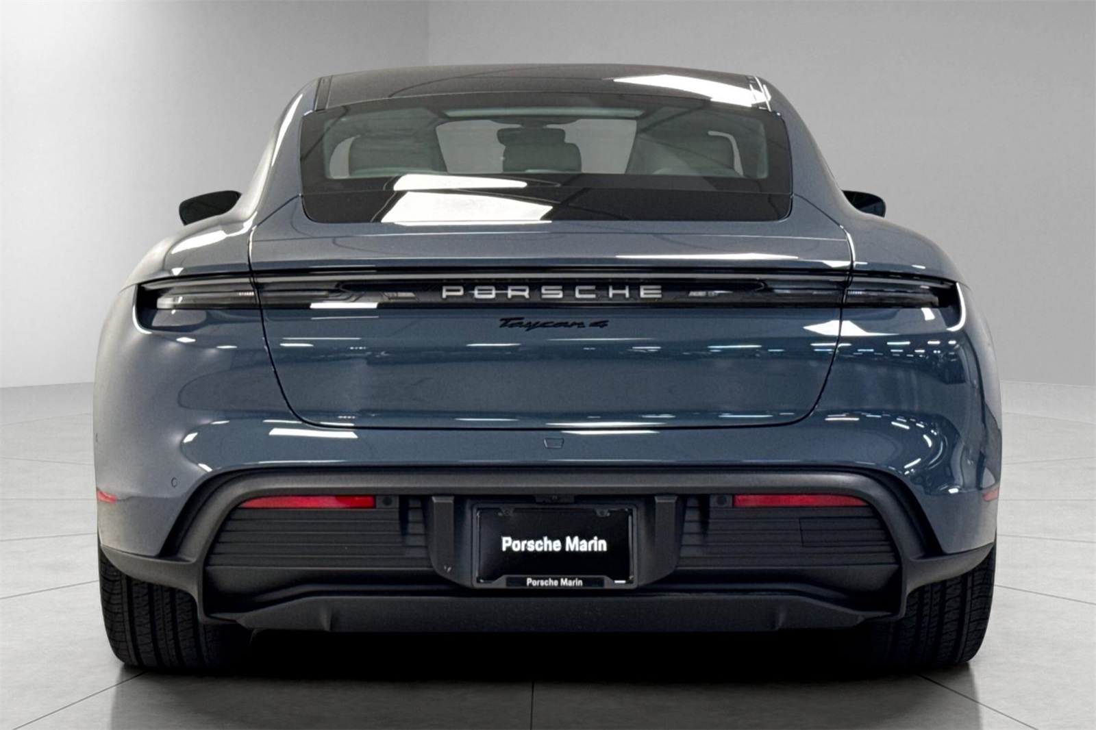 2025 Porsche Taycan 4 photo 7