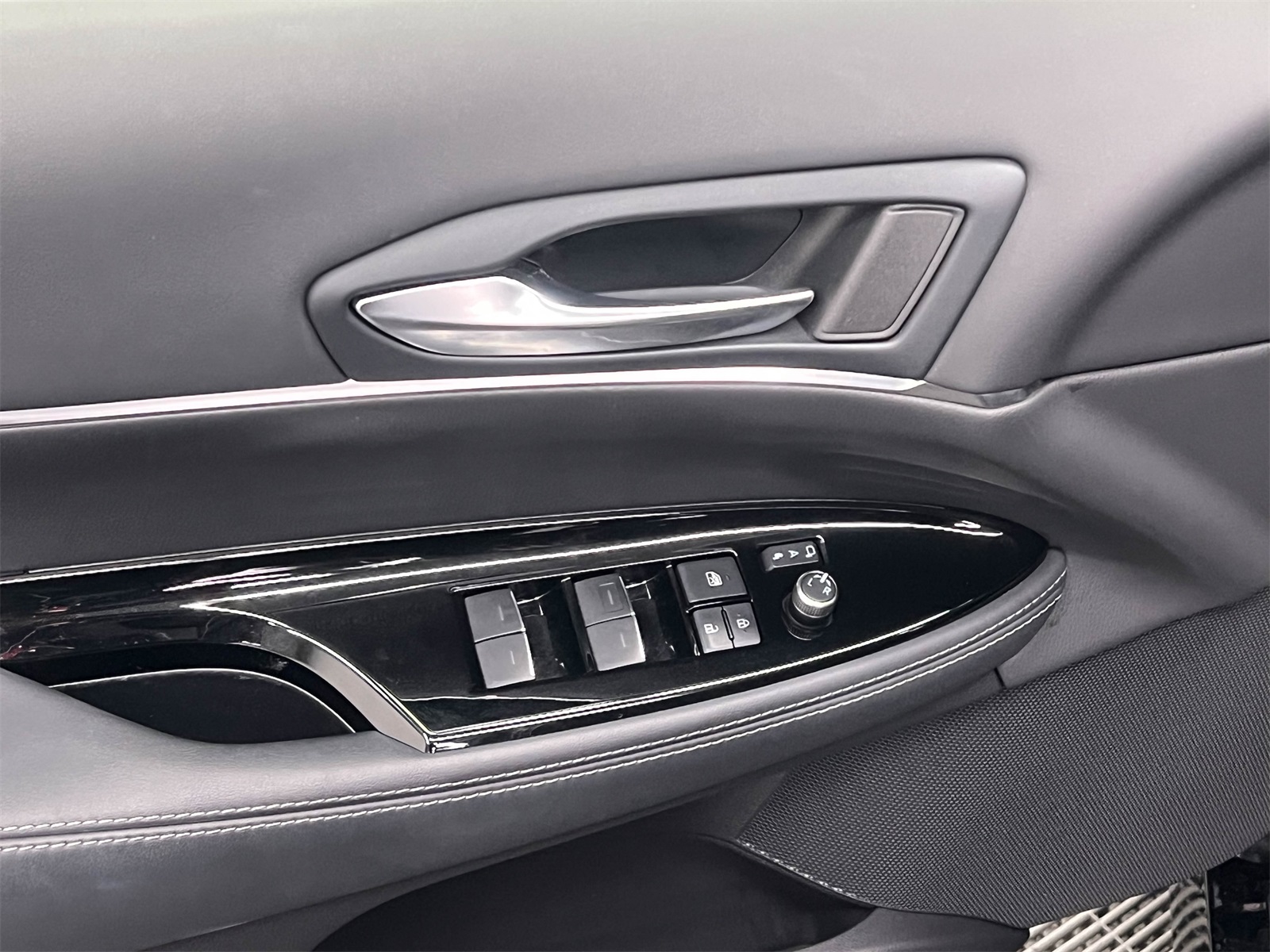 used 2022 Toyota Mirai car, priced at $10,688