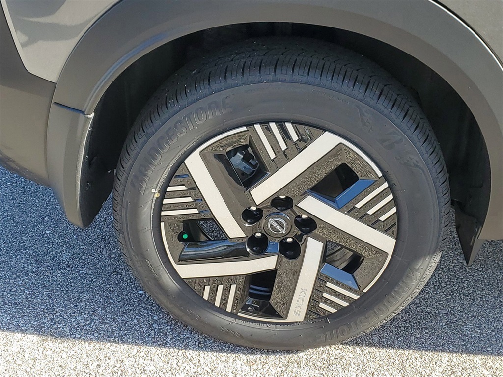 2025 Gun Metallic Nissan Kicks SV FWD SUV
