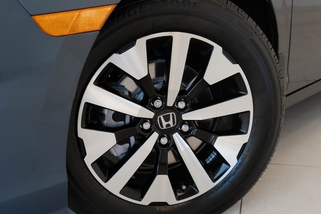 2026 Honda Odyssey EX-L photo 2