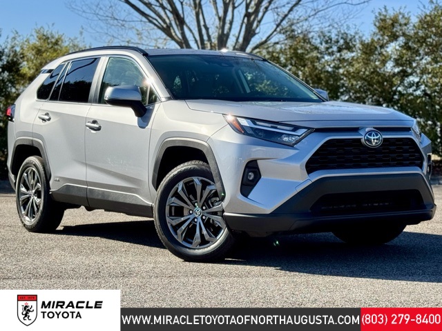 2024 Toyota RAV4 XLE Premium's photo