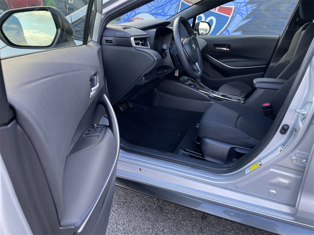 2022 Toyota Corolla SE photo 14