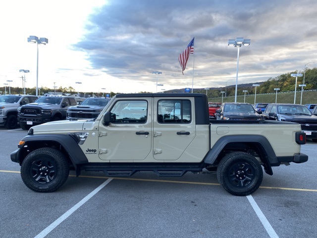 used 2020 Jeep Gladiator car, priced at $28,542