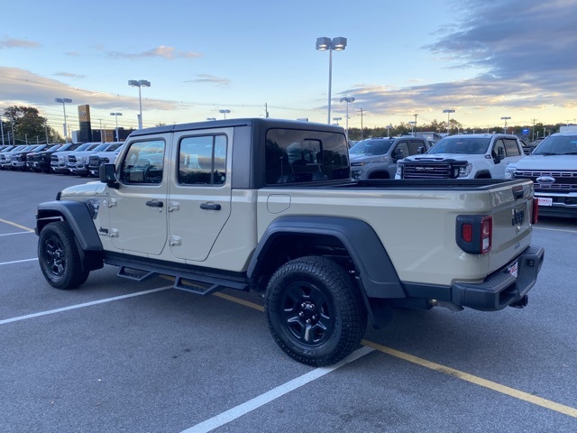 used 2020 Jeep Gladiator car, priced at $28,542