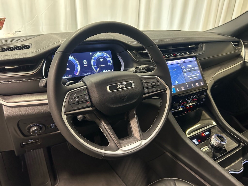 used 2024 Jeep Grand Cherokee L car, priced at $33,998