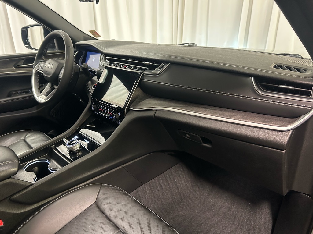 used 2024 Jeep Grand Cherokee L car, priced at $33,998