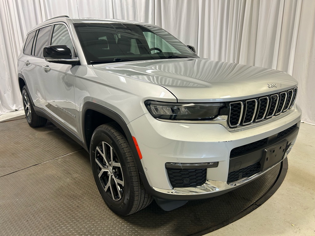 used 2024 Jeep Grand Cherokee L car, priced at $33,998