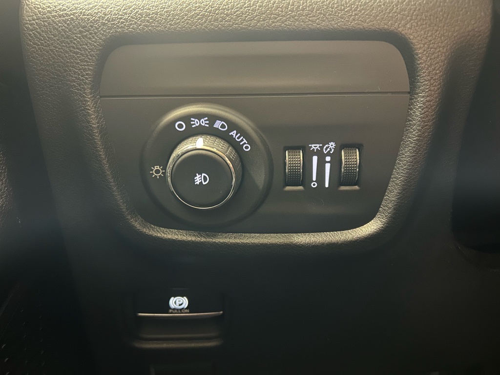 used 2024 Jeep Grand Cherokee L car, priced at $33,998