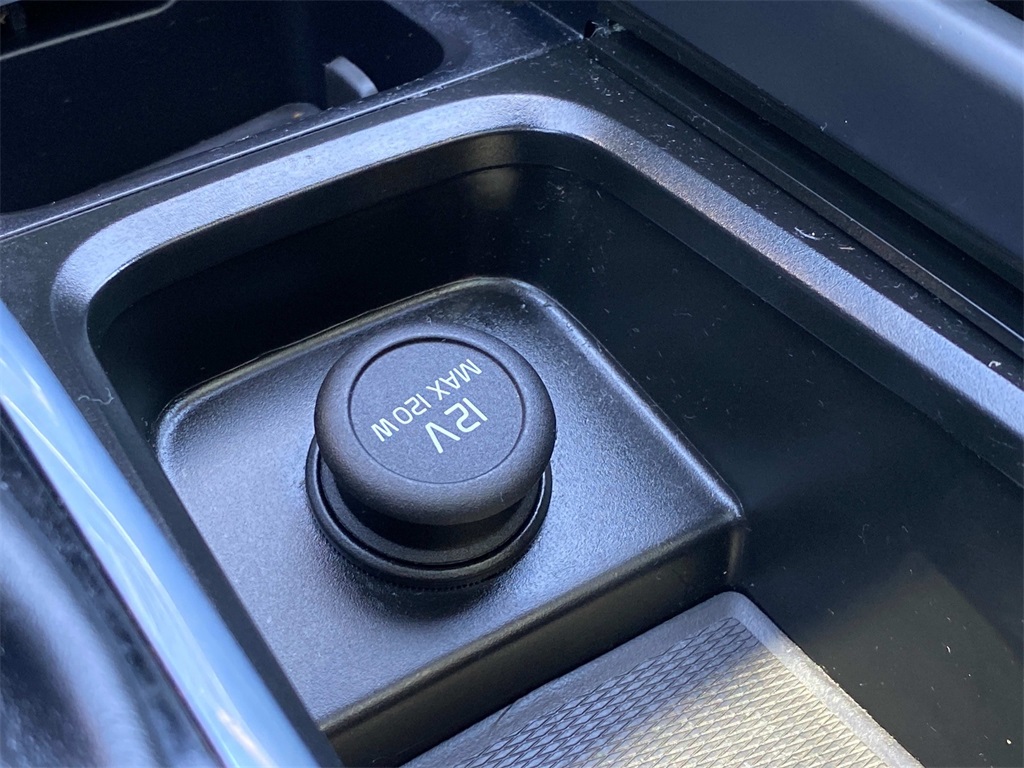 2021 Black Volvo XC60 T5 Momentum AWD SUV