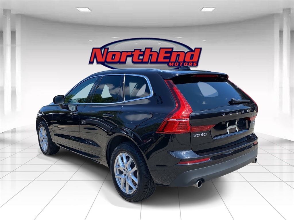 2021 Black Volvo XC60 T5 Momentum AWD SUV