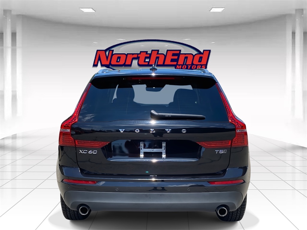 2021 Black Volvo XC60 T5 Momentum AWD SUV