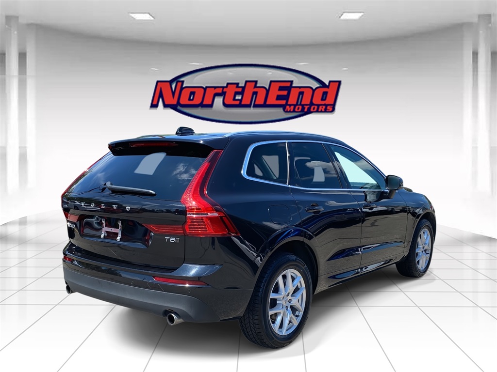 2021 Black Volvo XC60 T5 Momentum AWD SUV