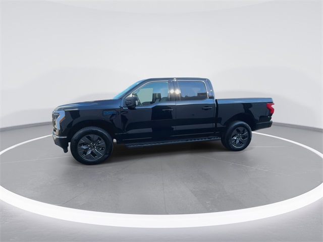 2025 Ford F-150 Lightning photo 2