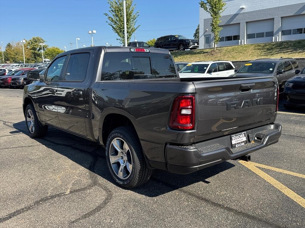 2025 Ram 1500 Tradesman photo 2
