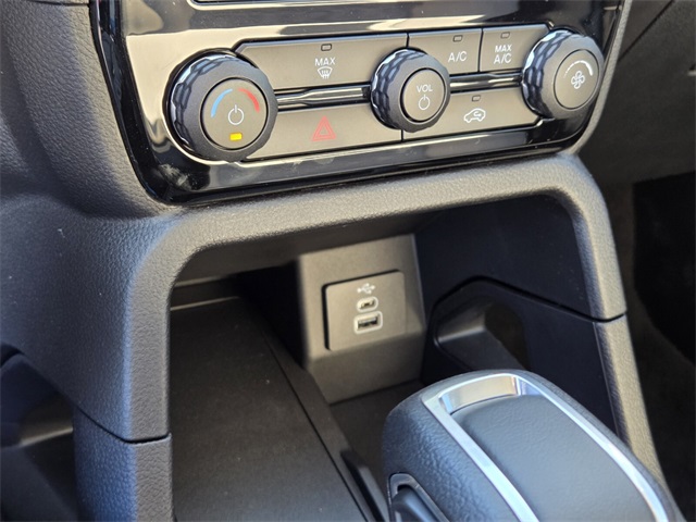 New 2025 Ford Ranger XLT 4D Crew Cab