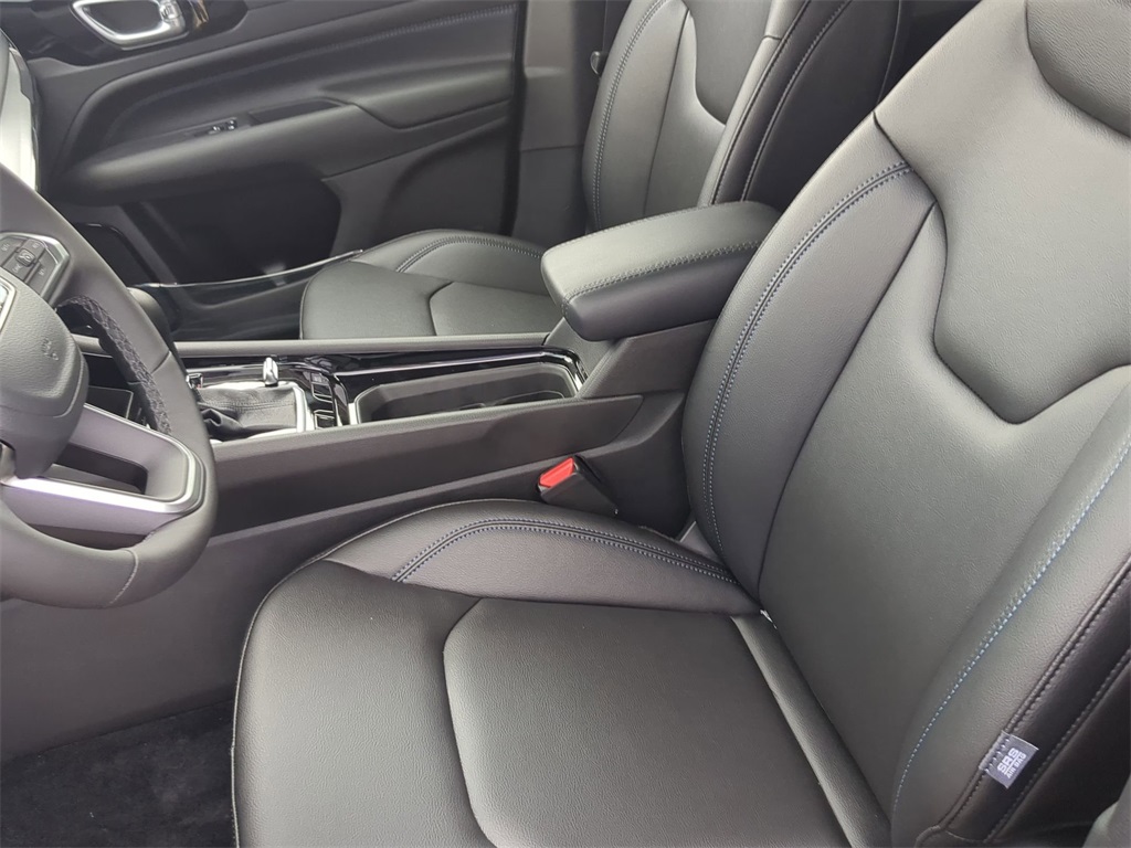 2025 Jeep Compass Limited photo 9