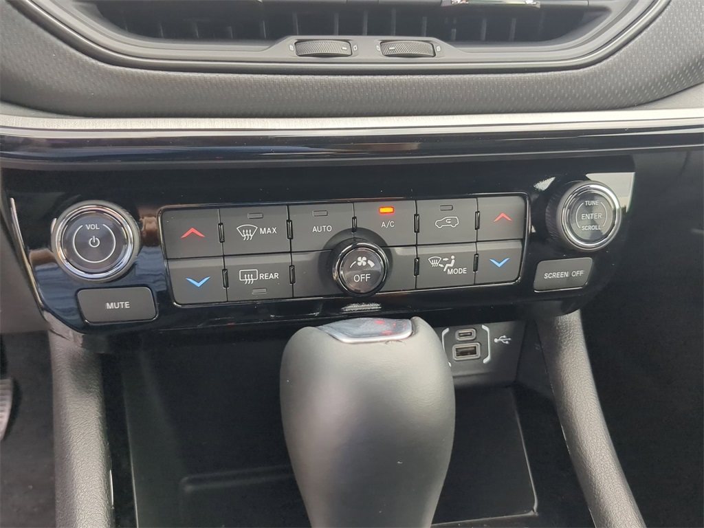 2025 Jeep Compass Limited photo 15