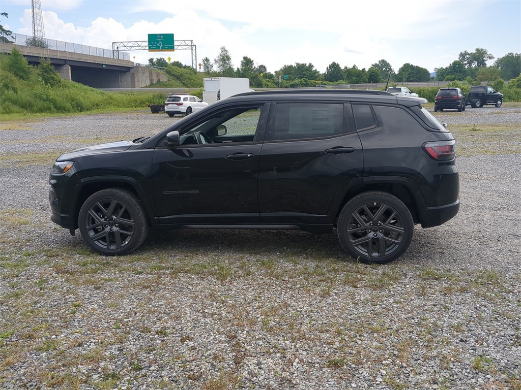 2025 Jeep Compass Limited photo 3