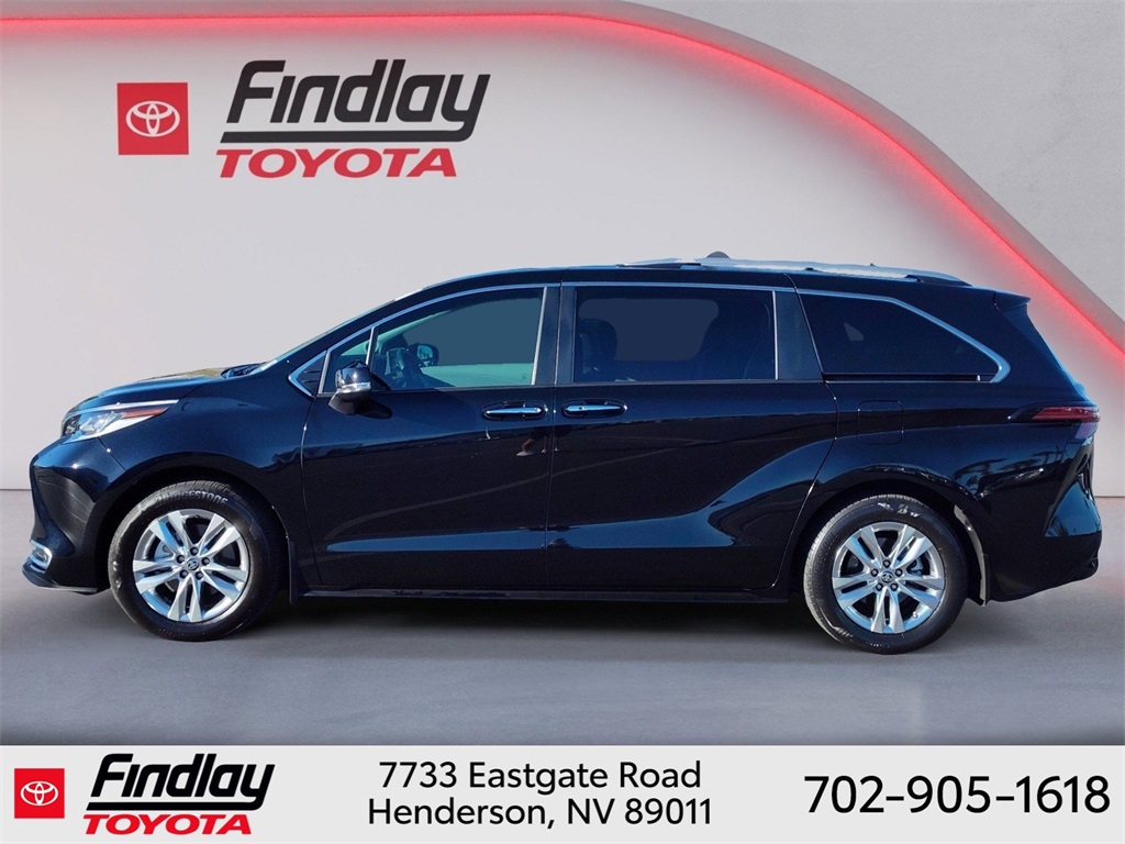 2024 Toyota Sienna Limited photo 2