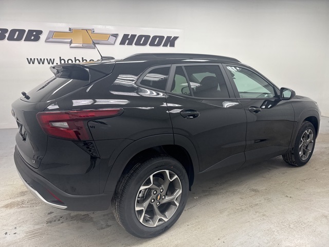 new 2026 Chevrolet Trax car, priced at $27,080