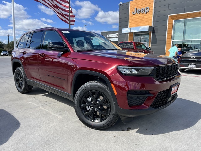 2025 Jeep Grand Cherokee Altitude's photo