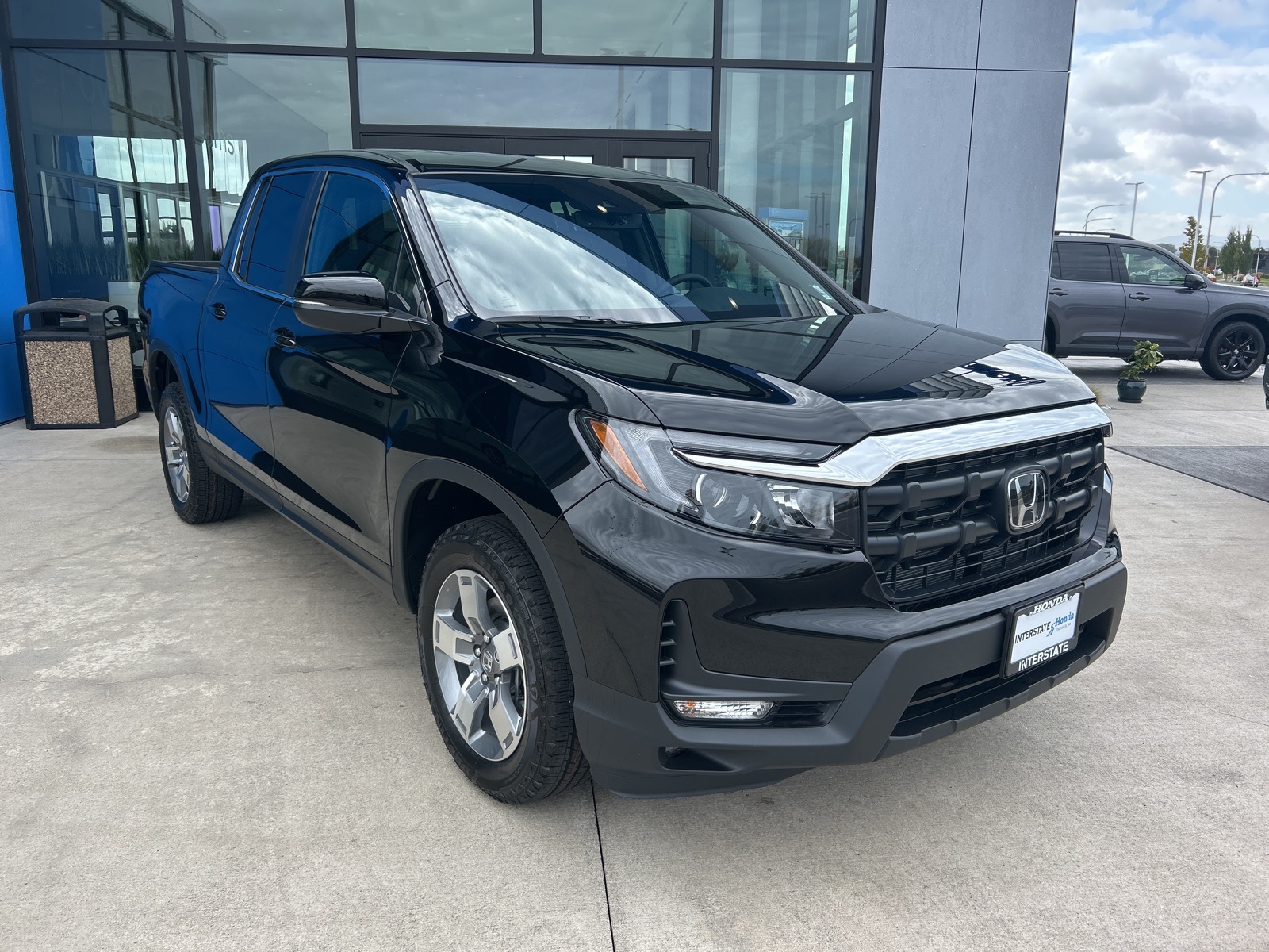 2025 Honda Ridgeline RTL photo 3