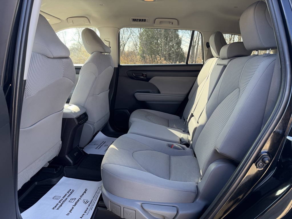 used 2022 Toyota Highlander car, priced at $31,903