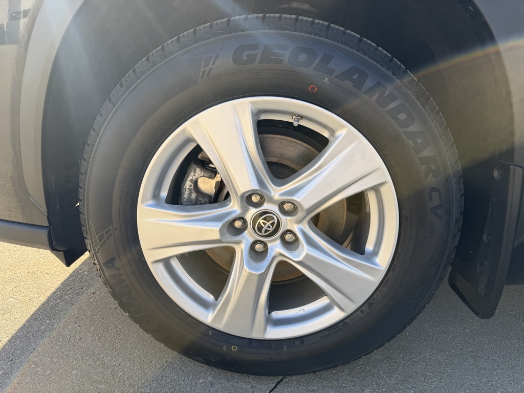 used 2022 Toyota Highlander car, priced at $31,903