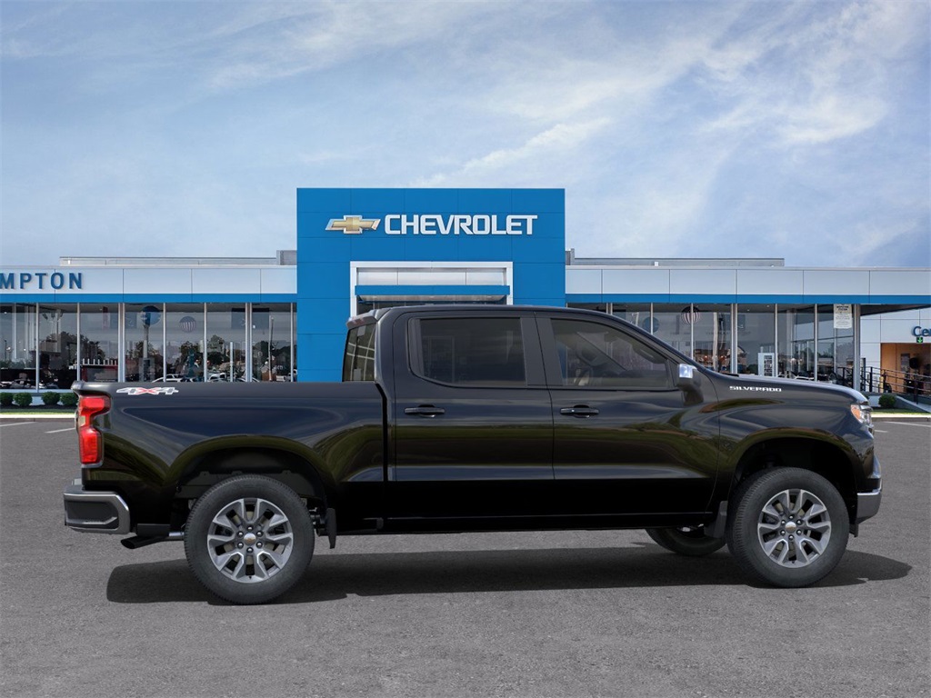 2025 Chevrolet Silverado 1500 LT 4D Crew Cab 4WD 5