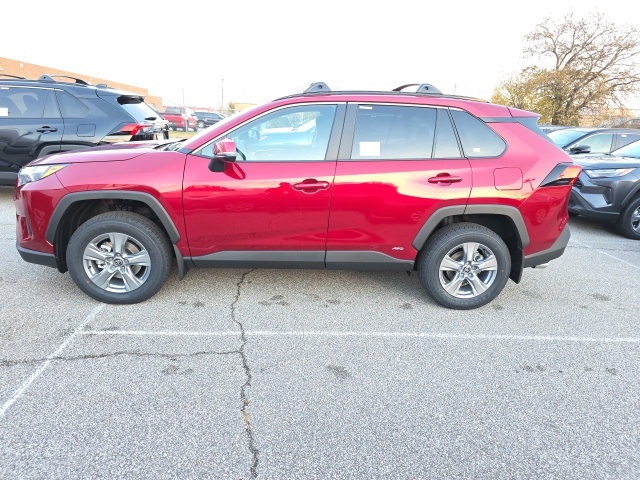 2025 Toyota RAV4 Hybrid XLE photo 4