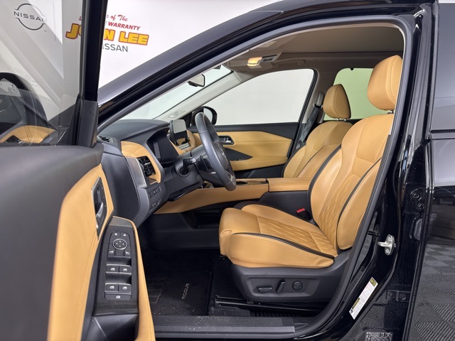 2023 Super Black Nissan Rogue Platinum FWD SUV